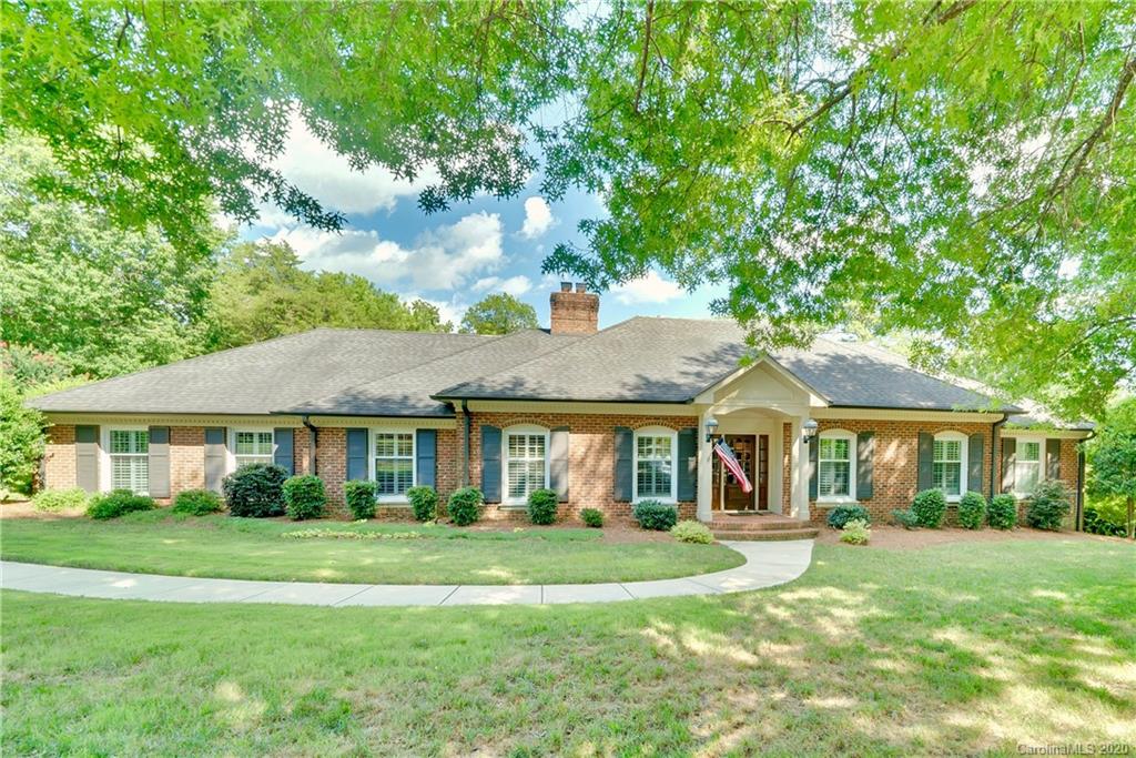 Property image 2 of 3900 Larkston Drive in Kingswood, Charlotte, NC 28226