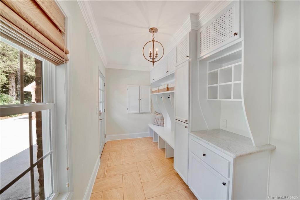 Property image 3 of 3900 Larkston Drive in Kingswood, Charlotte, NC 28226
