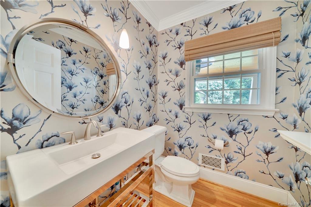 Property image 4 of 3900 Larkston Drive in Kingswood, Charlotte, NC 28226