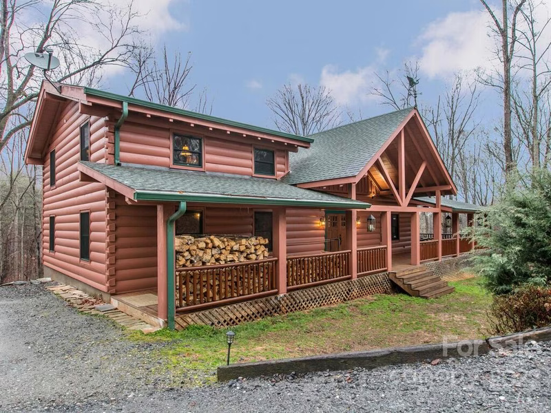 714 Heartwood Drive