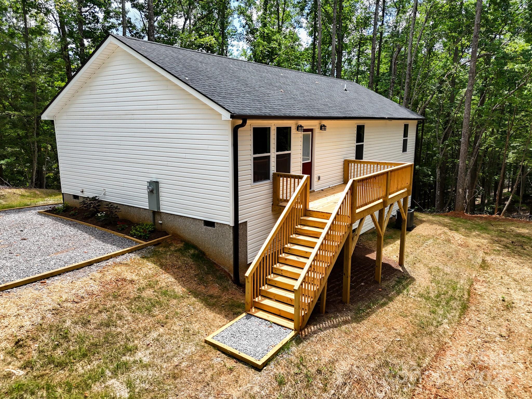 Property image 5 of 331 Haven Ridge Lane in Haven Heights, Marion, NC 28752