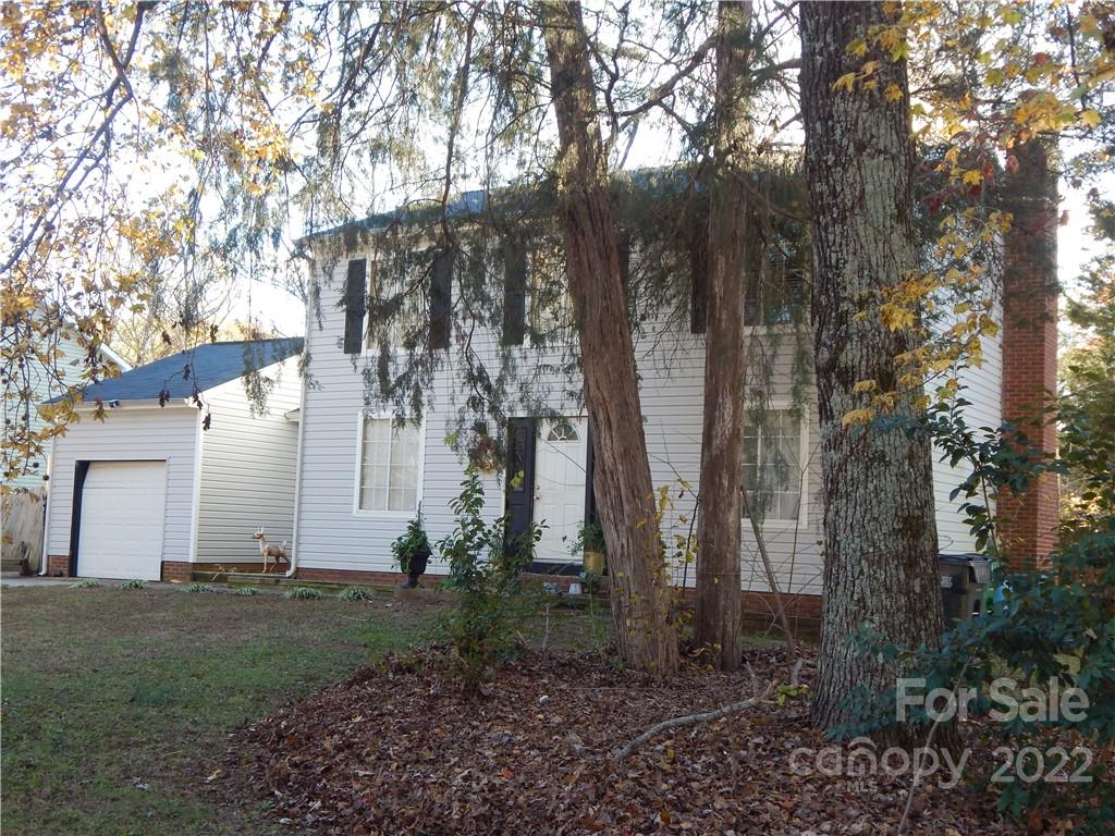 Property image 2 of 9027 Touchstone Lane in Birnam Woods, Charlotte, NC 28227