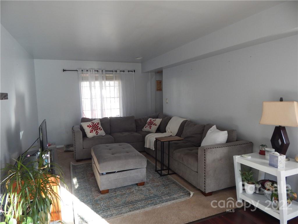 Property image 3 of 9027 Touchstone Lane in Birnam Woods, Charlotte, NC 28227