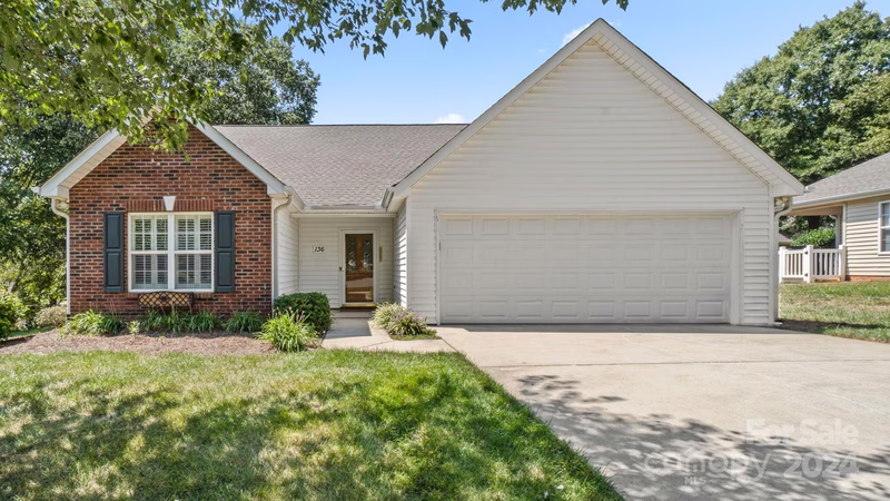 136 Oak Village Parkway