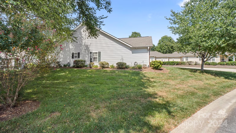 Property image 3 at 136 Oak Village Parkway, Mooresville, NC 28117