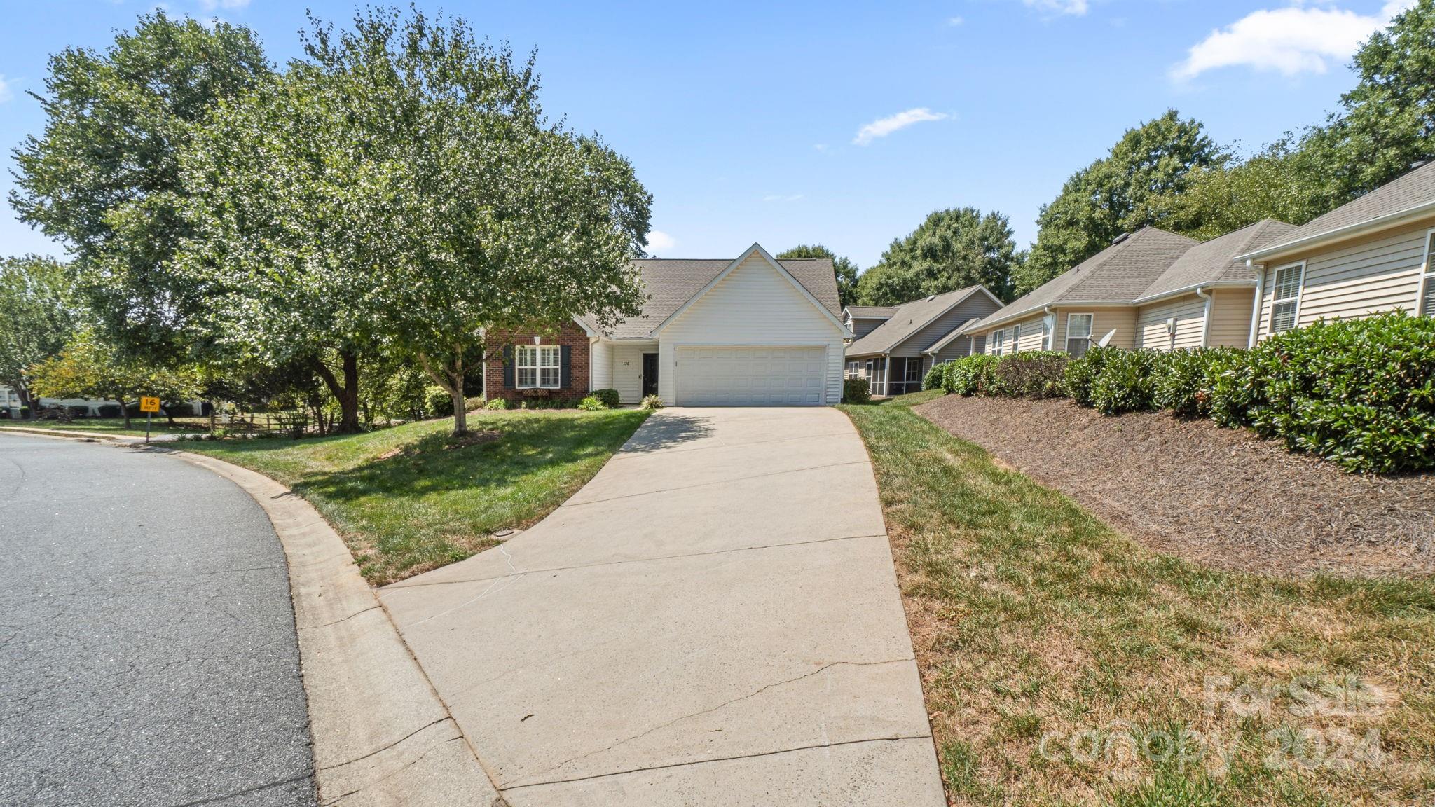 Property image 2 of 136 Oak Village Parkway in The Villages At Oak Tree, Mooresville, NC 28117