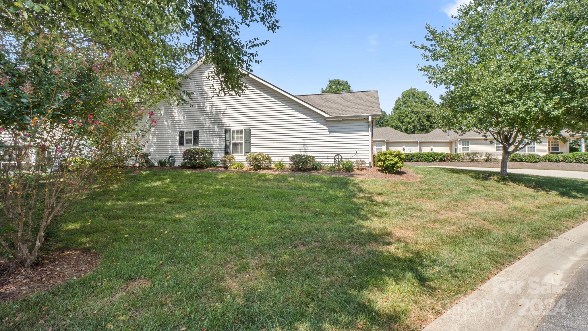 Property image 3 of 136 Oak Village Parkway in The Villages At Oak Tree, Mooresville, NC 28117