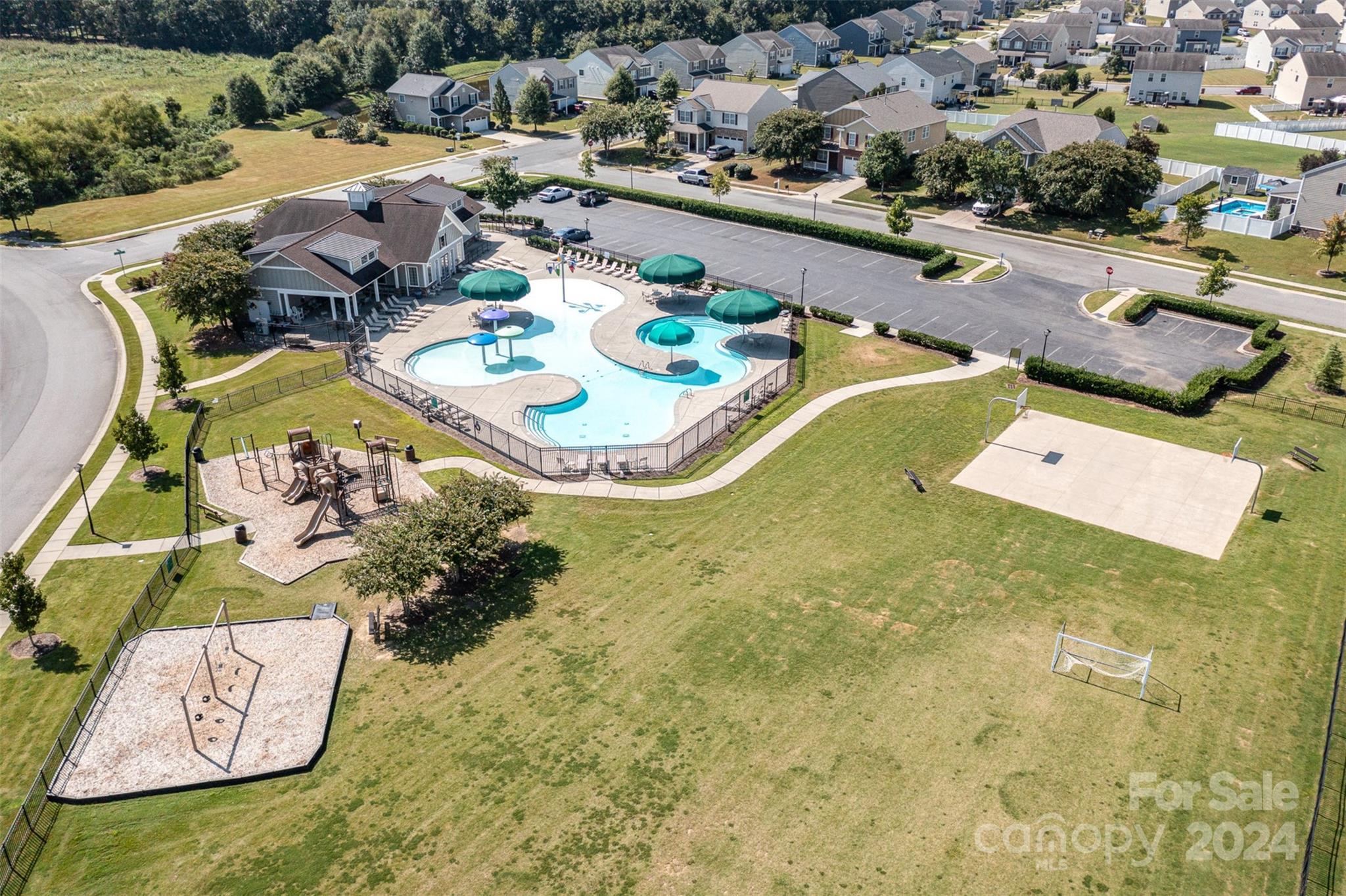 Property image 2 of 7006 Farm Pond Road in Fieldstone Farm, Indian Trail, NC 28079