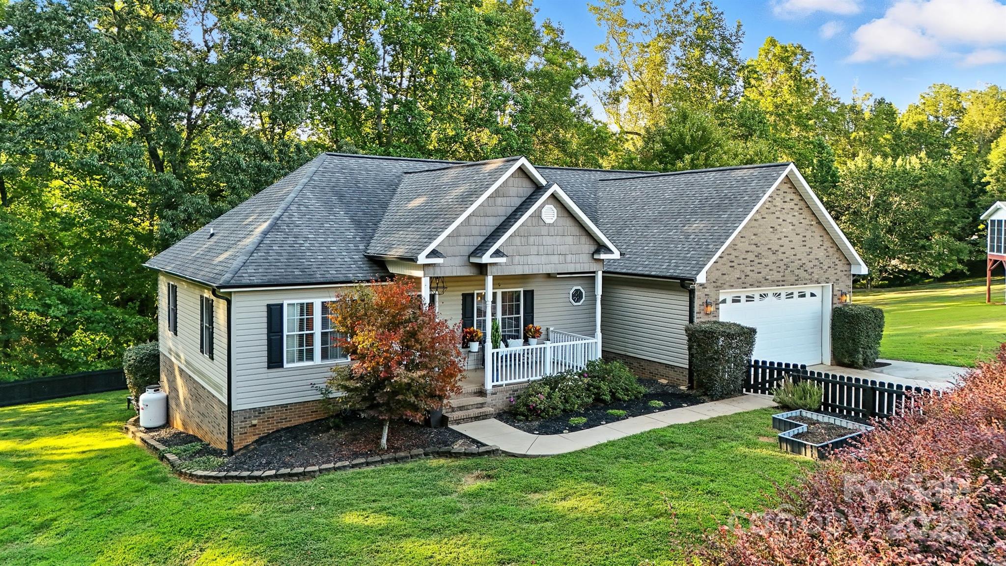 Property image 2 of 2532 Whistler Court in Walnut Creek, Newton, NC 28658
