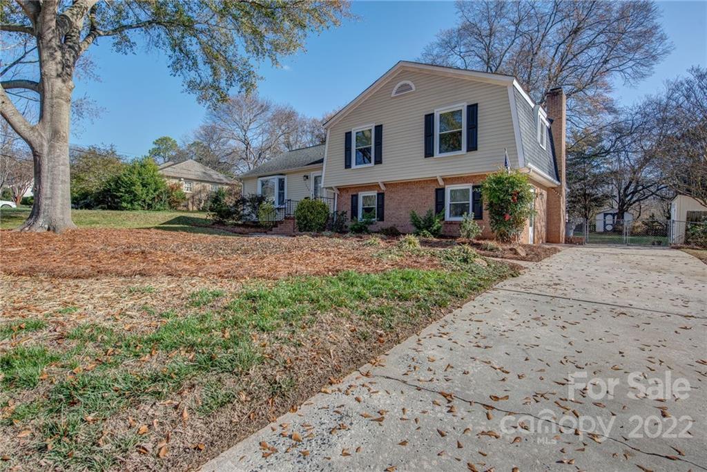 Property image 2 of 1434 Georgetowne Drive in Kingswood, Gastonia, NC 28054