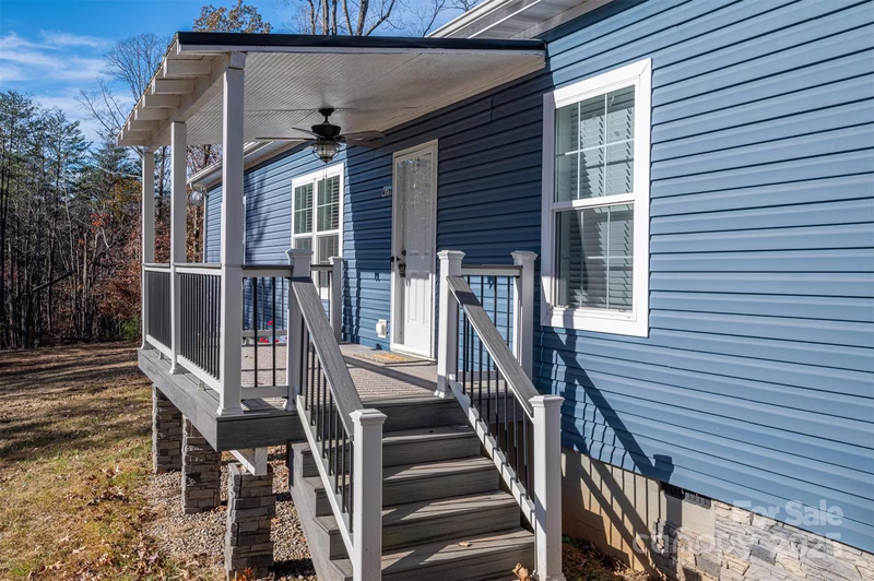 Property image 3 at 425 Haven Heights Drive, Marion, NC 28752