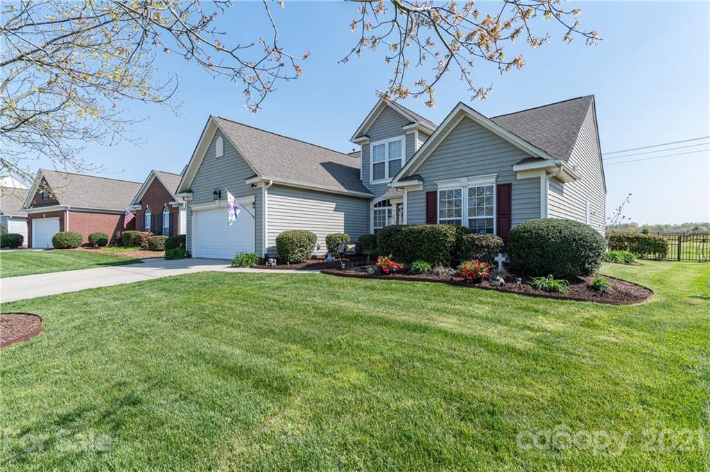 Property image 4 of 215 Pine Lake Drive in Villas Of Sun Valley, Monroe, NC 28110