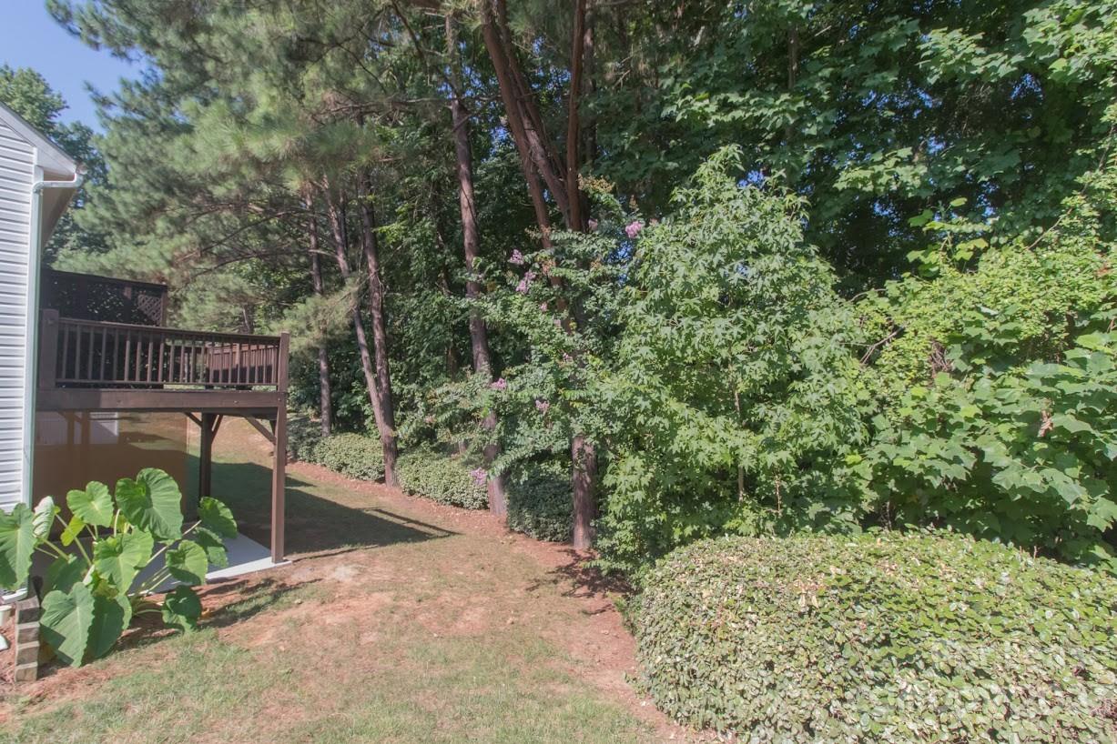 Property image 3 of 8795 Robinson Forest Drive in Tyler Woods, Charlotte, NC 28277