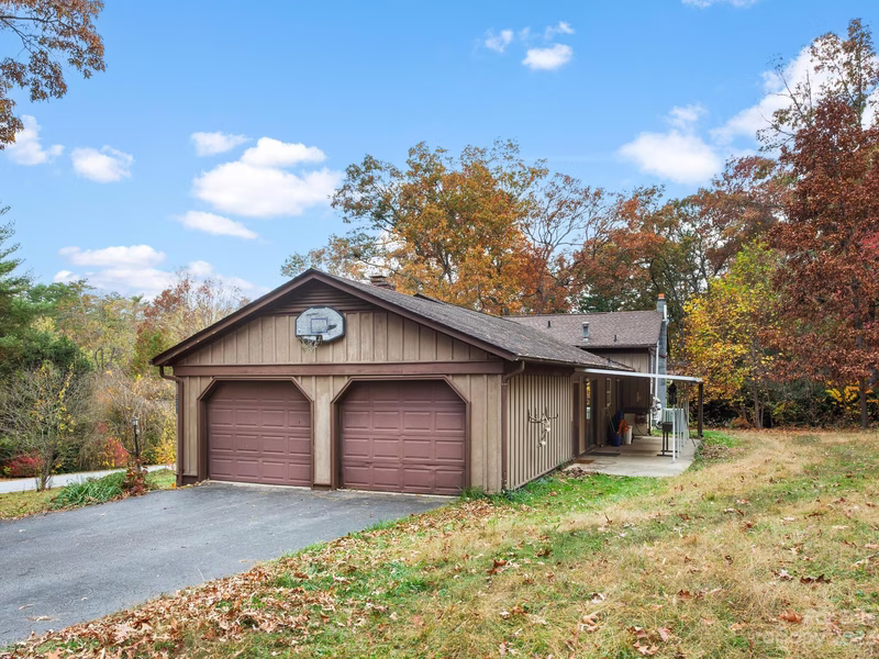 Property image 4 at 3200 Hickory Hill Road, Hendersonville, NC 28792