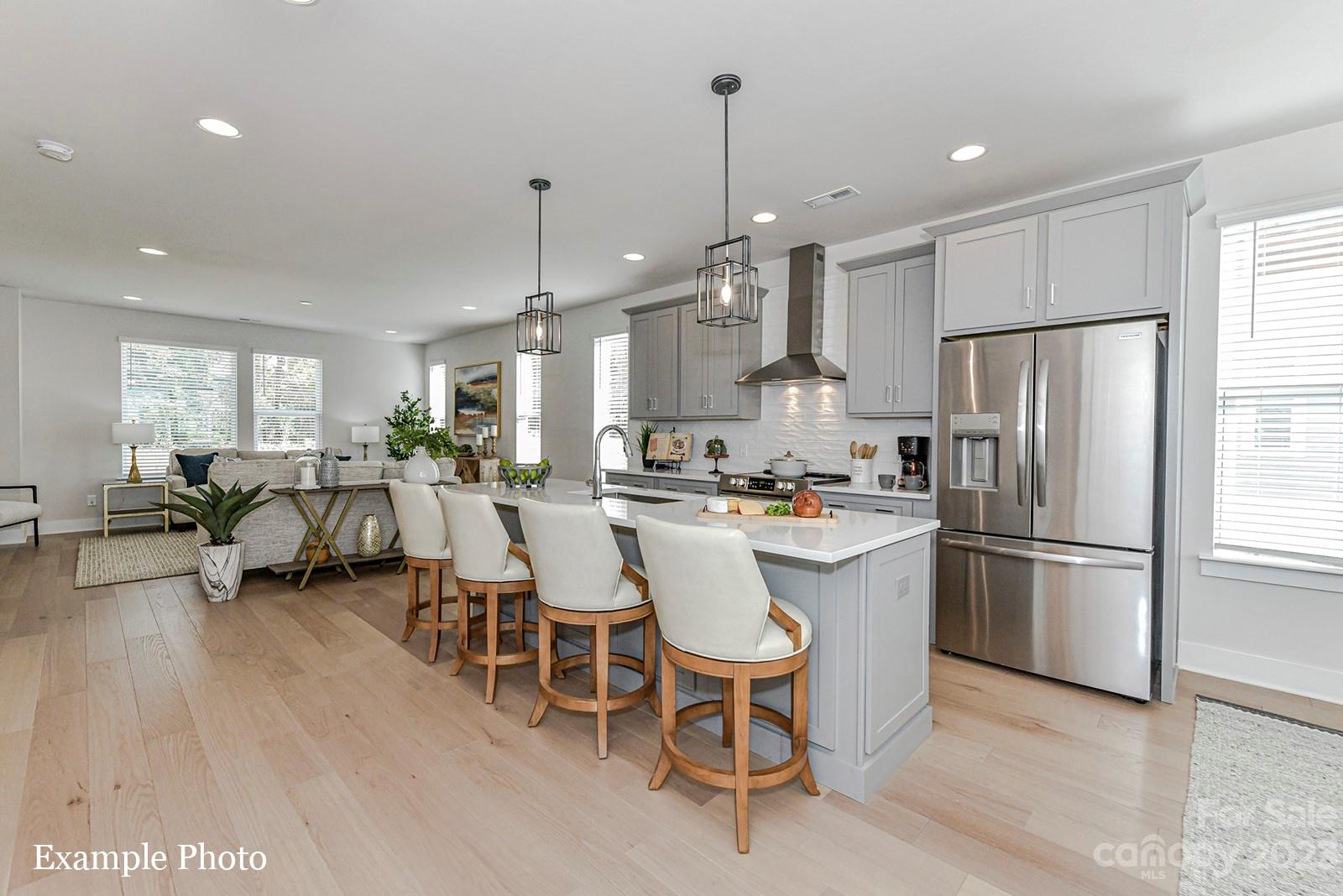 Property image 3 of 330 E Cama Street in LOSO Terraces, Charlotte, NC 28217