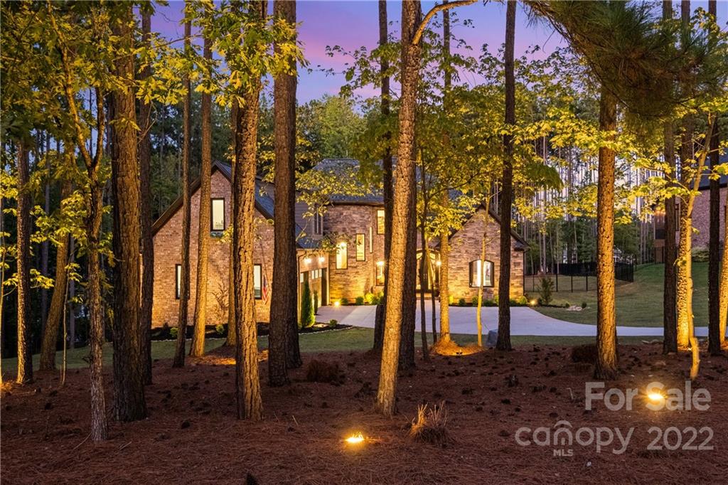 Property image 4 of 1017 Fern Hill Road in Woodleaf, Mooresville, NC 28117