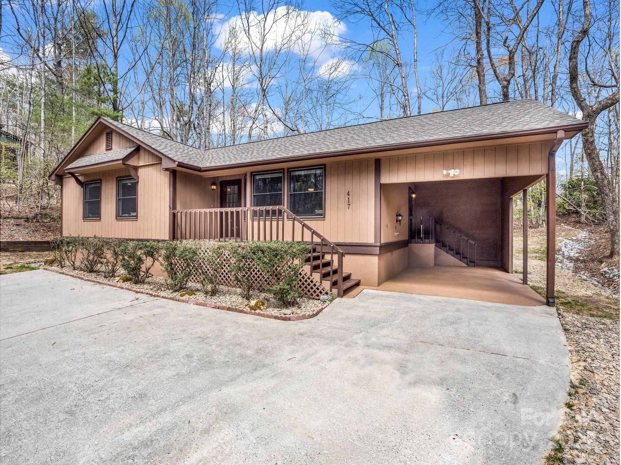 Property image 3 of 417 Soquili Drive in Connestee Falls, Brevard, NC 28712
