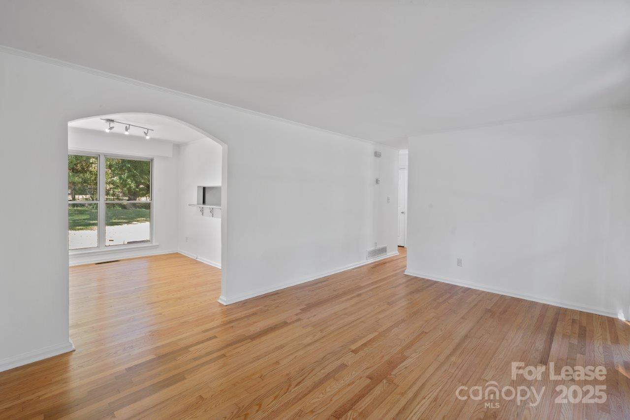 Property image 3 of 5012 Furman Place in Madison Park, Charlotte, NC 28210