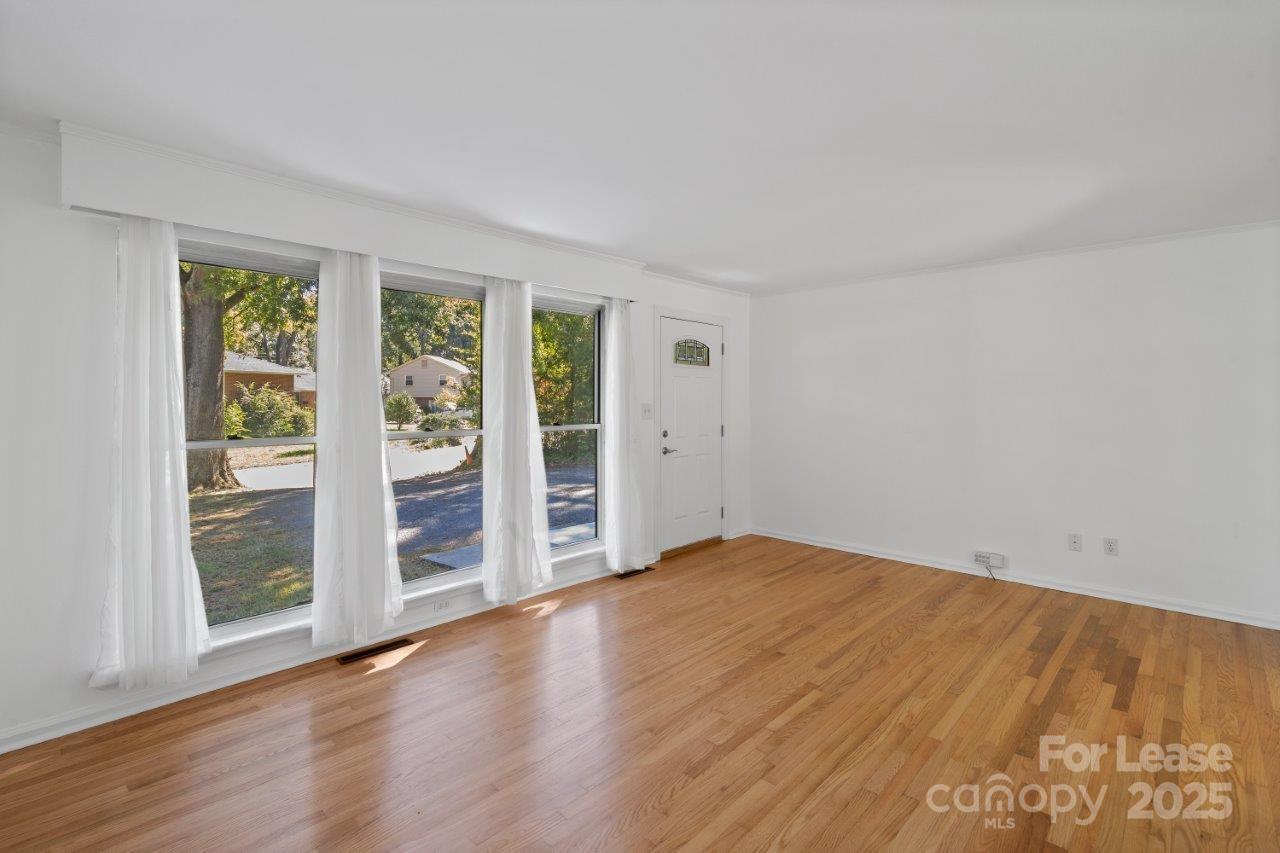 Property image 5 of 5012 Furman Place in Madison Park, Charlotte, NC 28210