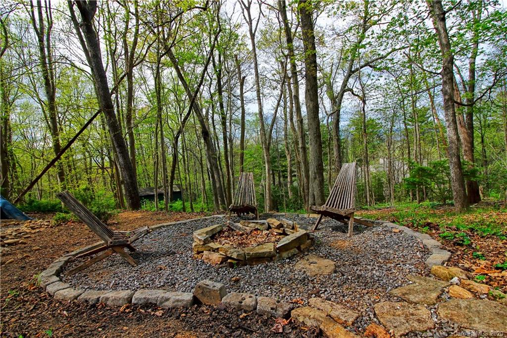 Property image 4 of 54 Mountain Site Lane in Sunset Ridge, Asheville, NC 28803