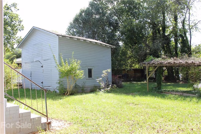 Property image 5 at 640 E Front Street, Statesville, NC 28677