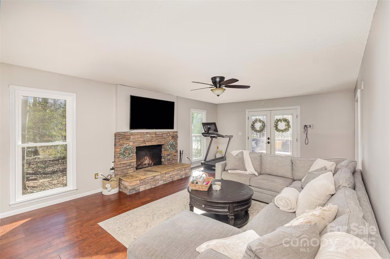 Property image 2 at 2817 Desmond Place, Charlotte, NC 28210