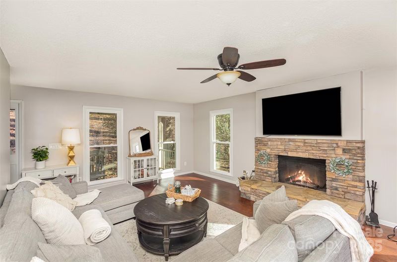 Property image 5 at 2817 Desmond Place, Charlotte, NC 28210
