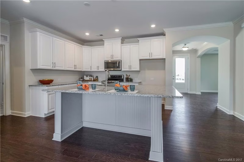 Property image 2 at 414 Alucio Court, Matthews, NC 28104