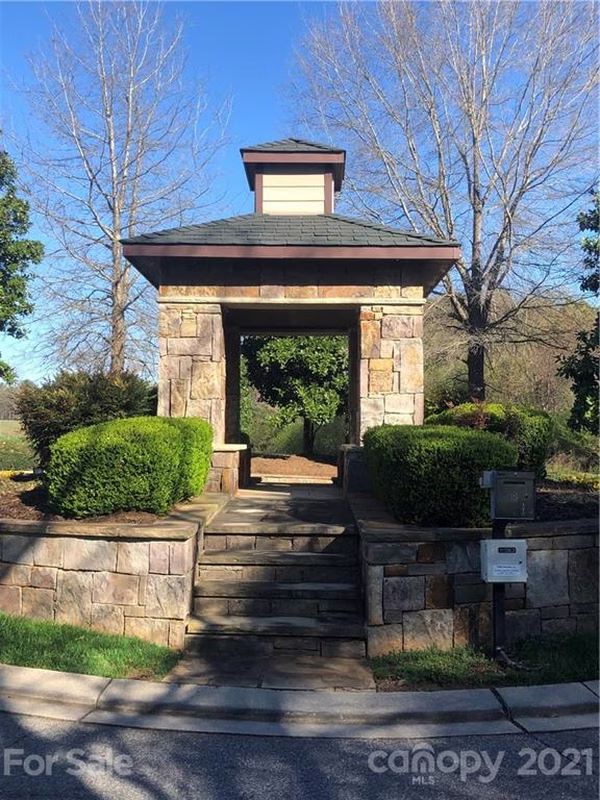 Property image 3 at 6204 Plantation Pointe Drive, Granite Falls, NC 28630
