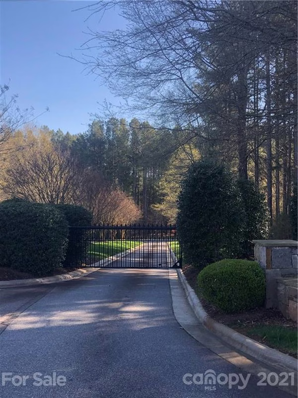 Property image 4 at 6204 Plantation Pointe Drive, Granite Falls, NC 28630