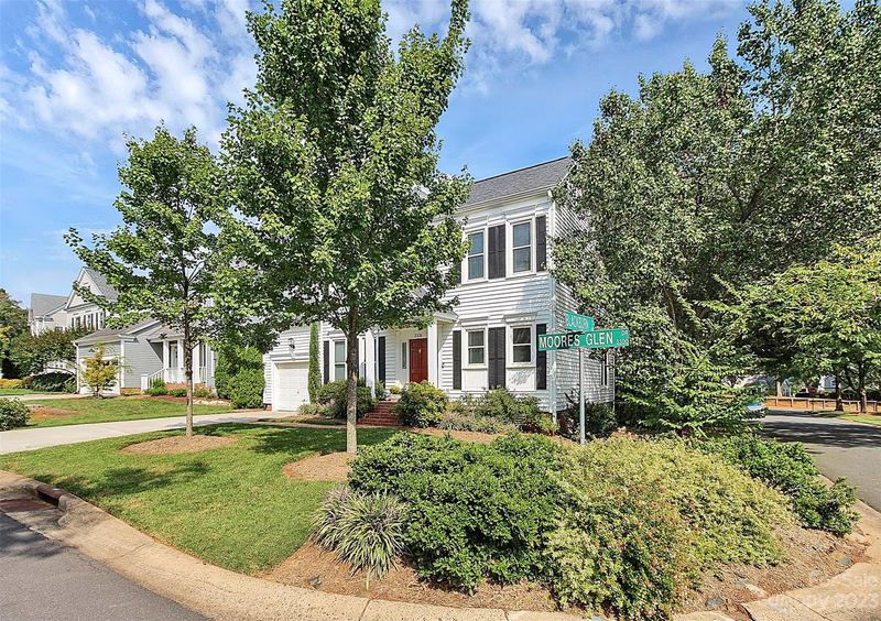 Property image 5 at 3331 Moores Glen Drive, Charlotte, NC 28209
