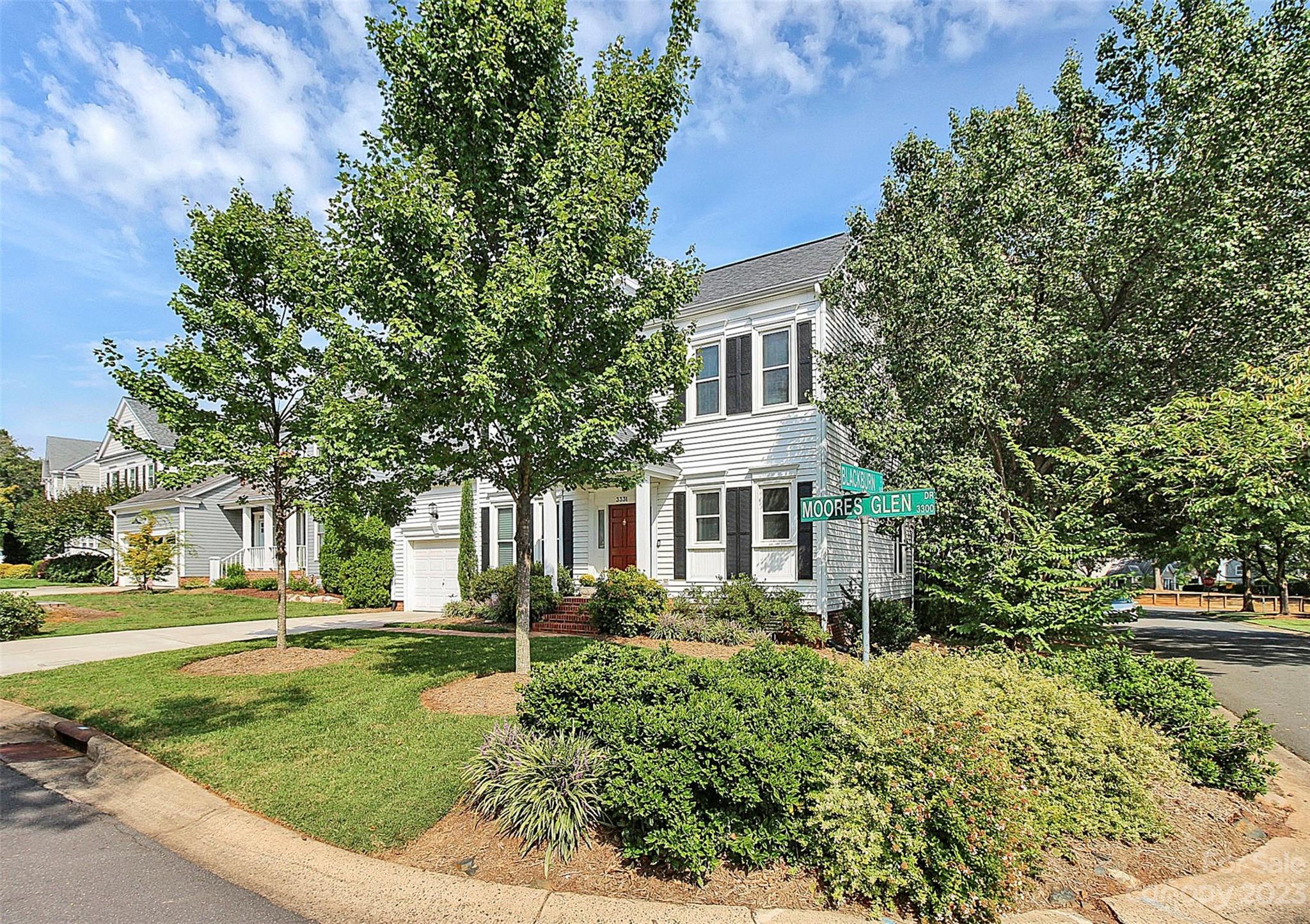 Property image 5 of 3331 Moores Glen Drive in Selwyn Farms, Charlotte, NC 28209