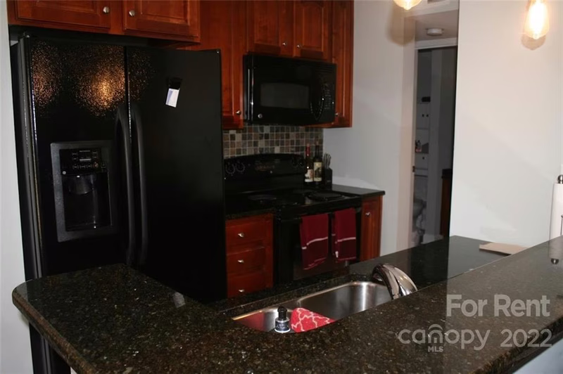 Property image 3 at 425 W 8th Street, Charlotte, NC 28202