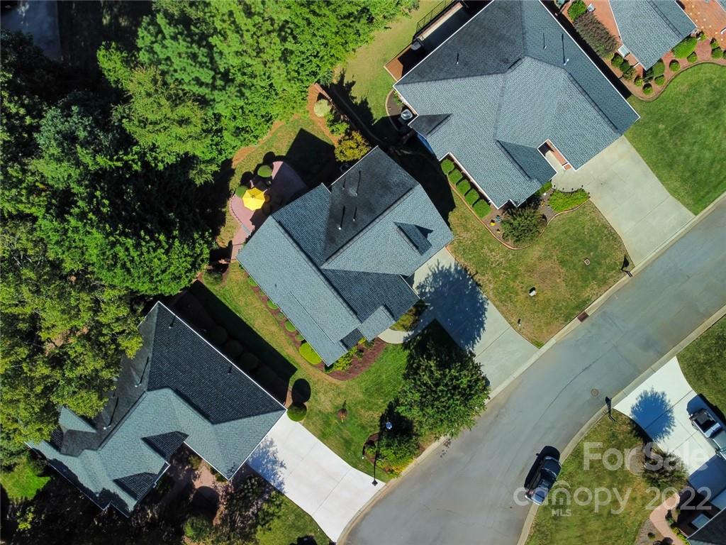 Property image 4 of 1527 Elkhart Circle in Hoffman Place, Gastonia, NC 28054