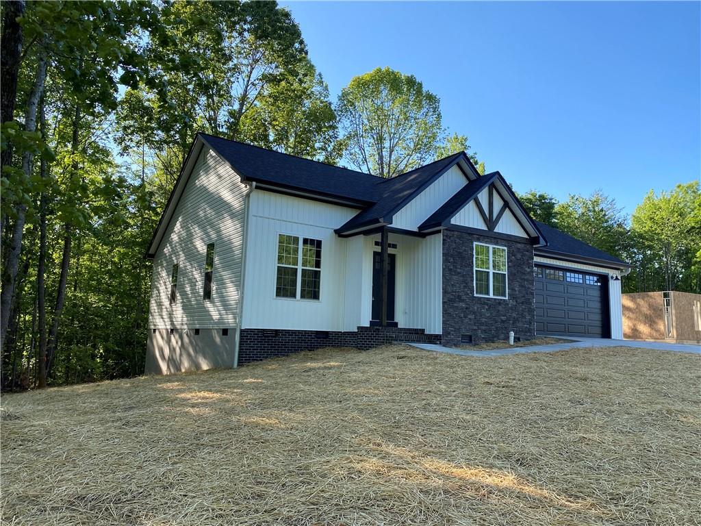 Property image 2 of 1205 Winter Place in Summerhill, Lenoir, NC 28645