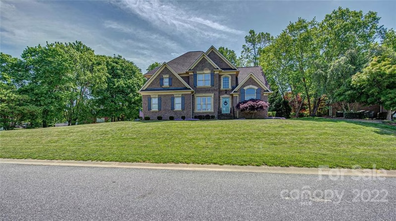 5079 Cramer Woods Drive
