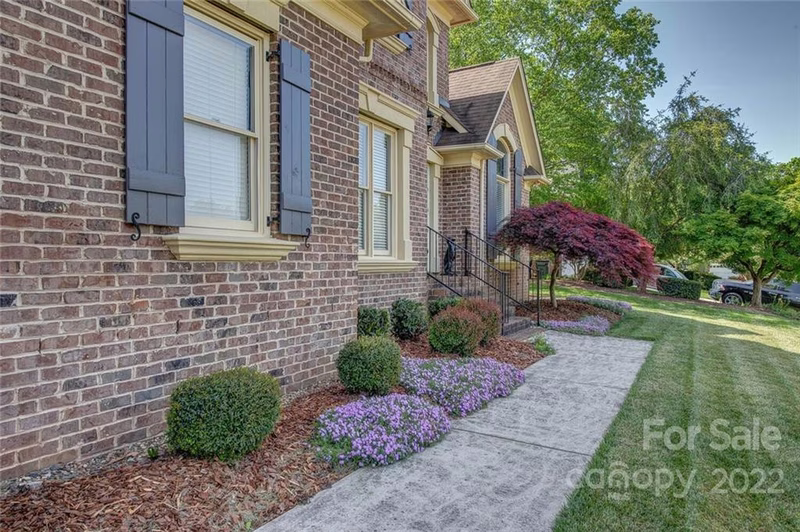 Property image 3 at 5079 Cramer Woods Drive, Gastonia, NC 28056