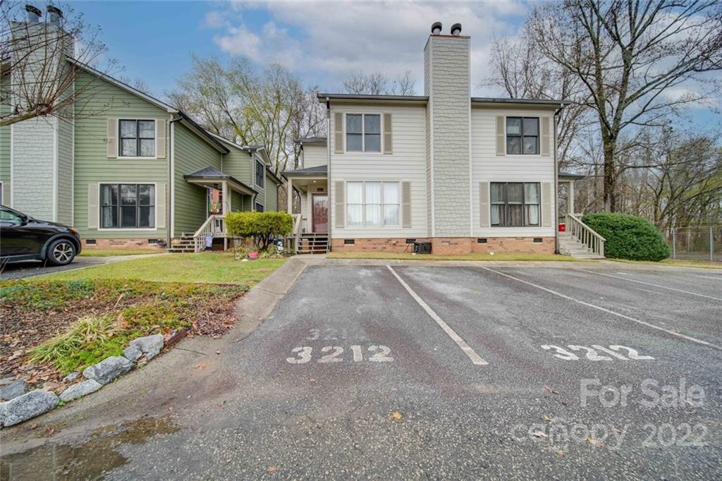 Property image 4 of 3212 Carlyle Drive in Ridgeview, Concord, NC 28027