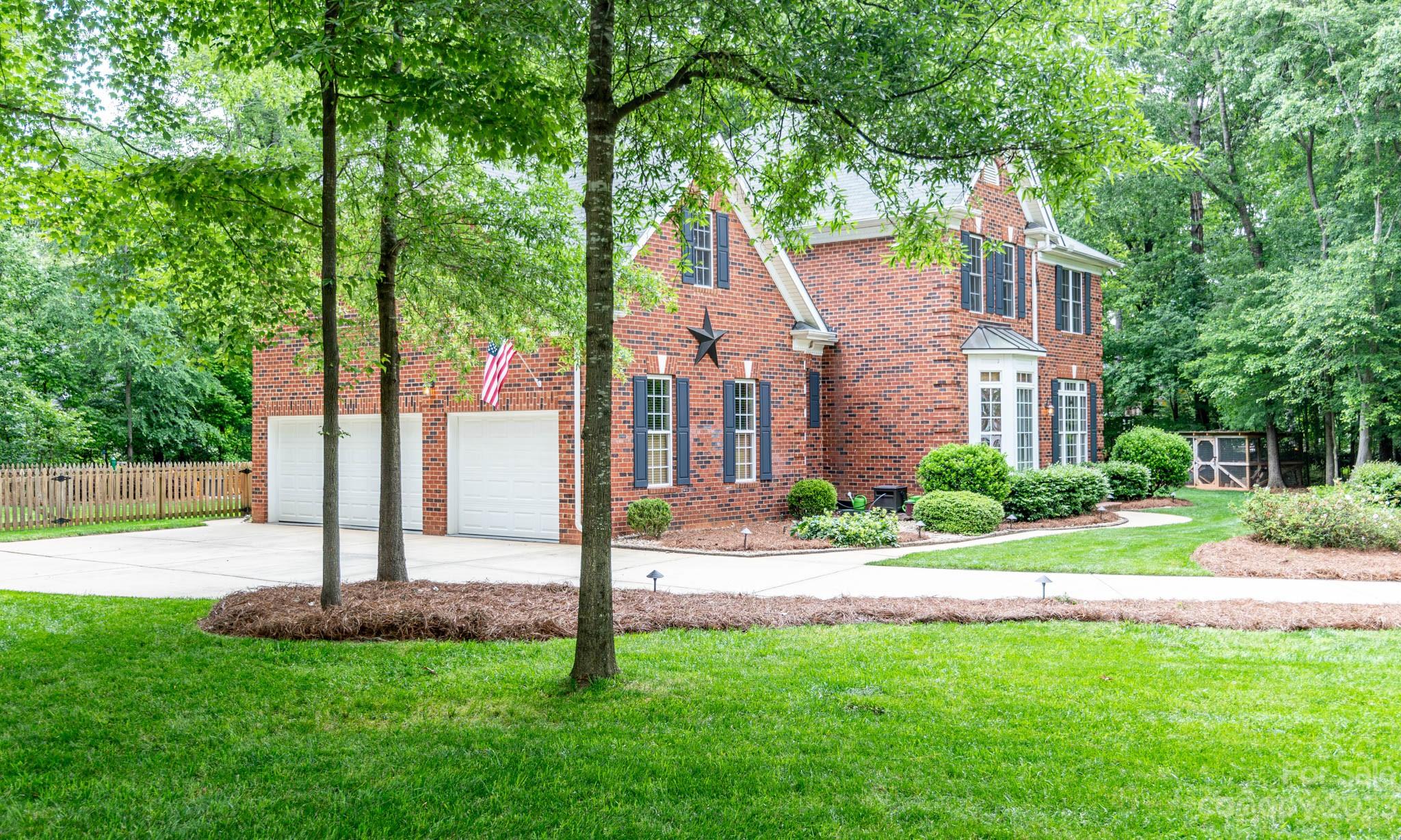 Property image 4 of 6318 Antioch Court in Weddington Oaks, Matthews, NC 28104