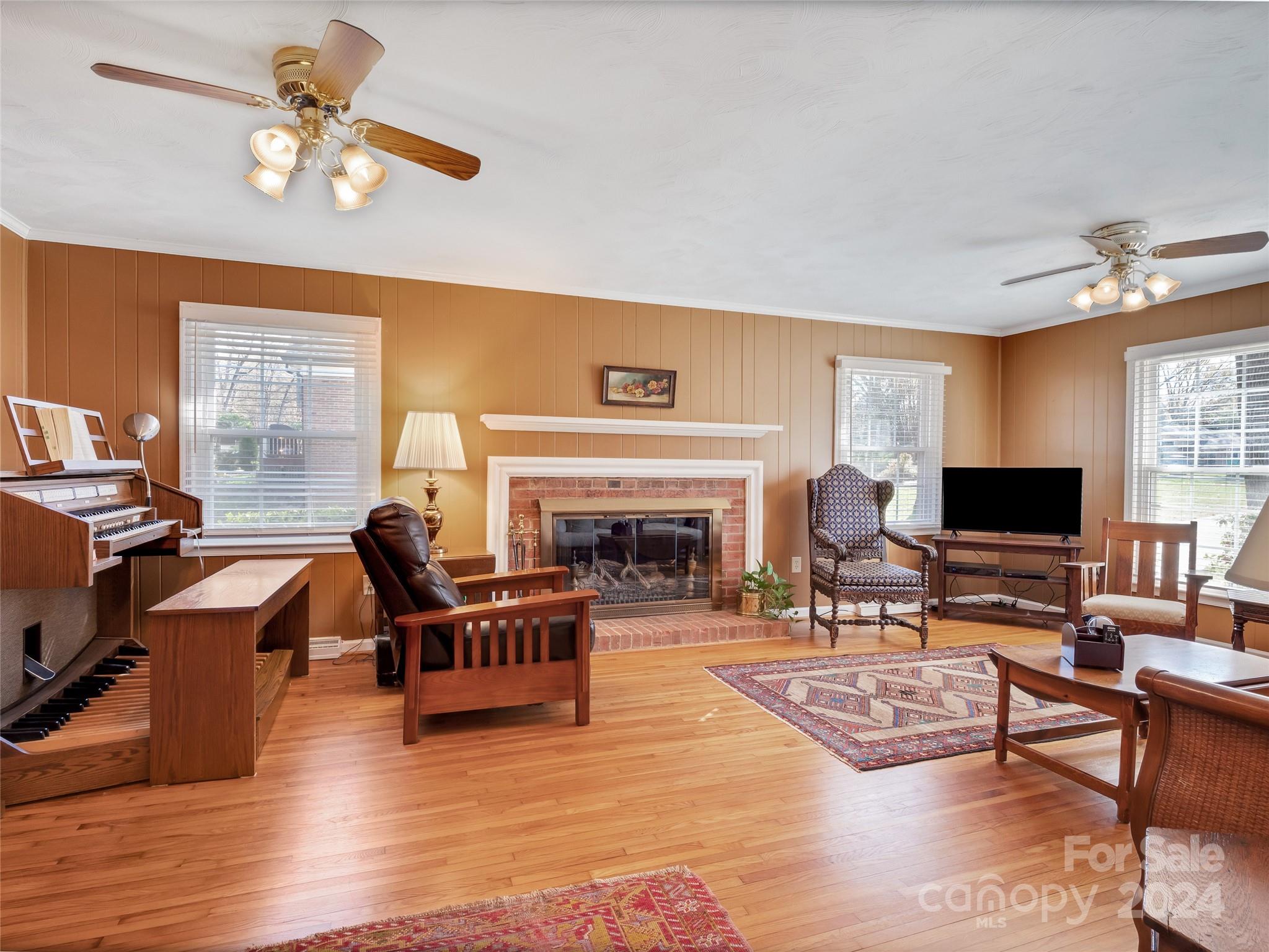 Property image 4 of 4211 Sharon View Road in Governors Square, Charlotte, NC 28226