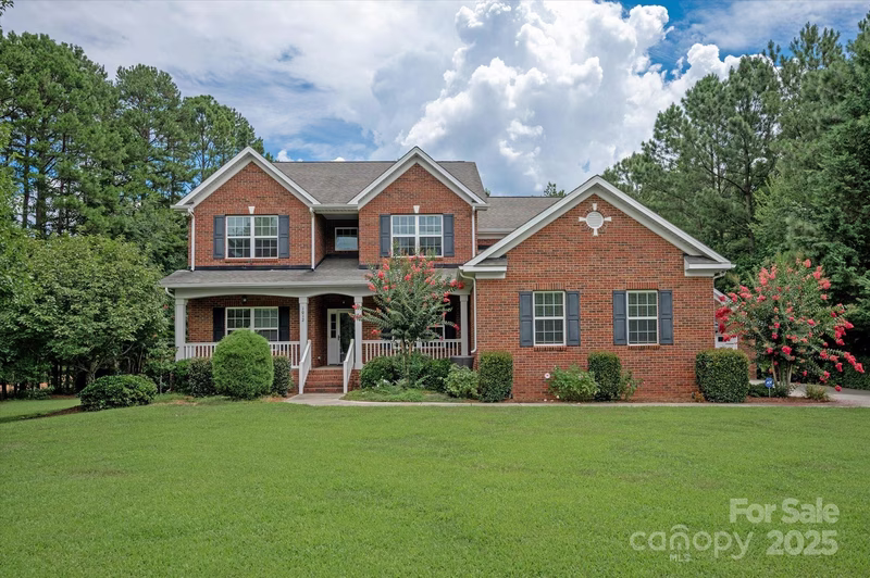 Wesley Chase, Matthews Community