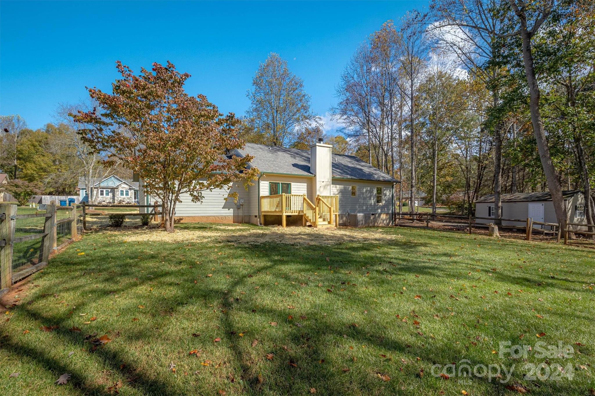 Property image 5 of 3781 Mattingly Drive in Hidden Creek Estates, Hickory, NC 28602