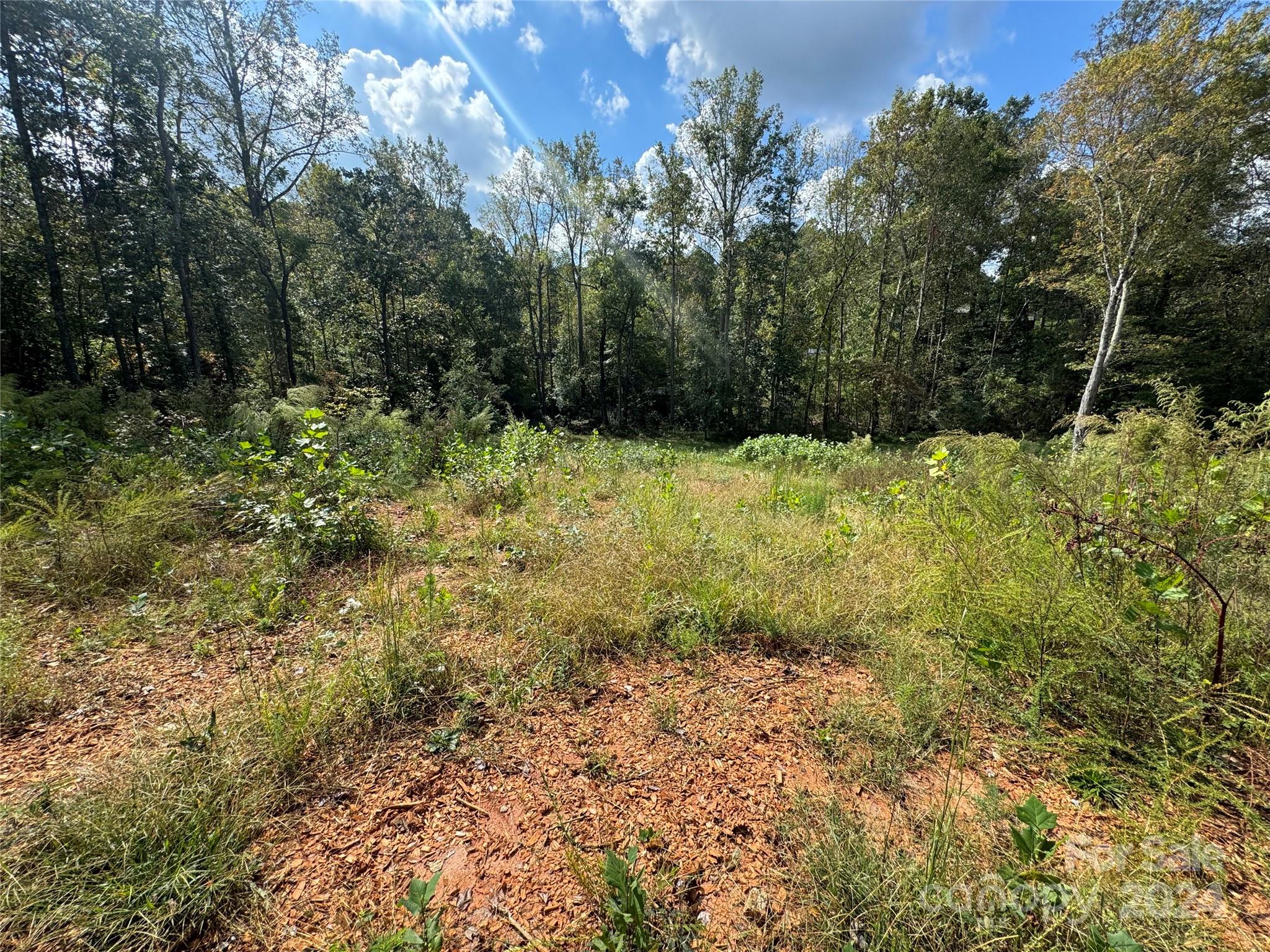 Property image 2 of 1322 Kensington Circle in Nottingham Estates, Newton, NC 28658