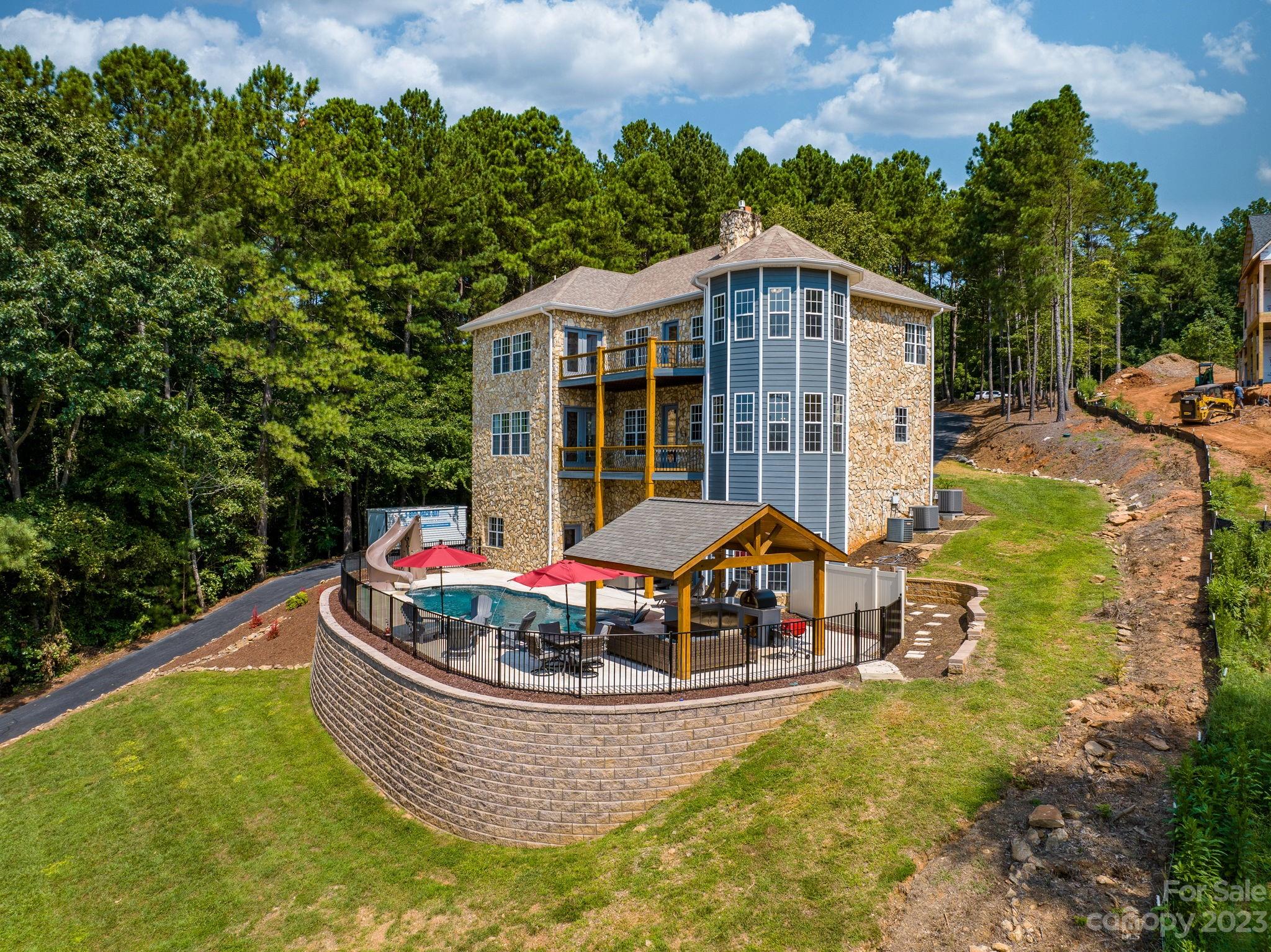 Property image 2 of 6129 Plantation Pointe Drive in Plantation Pointe, Granite Falls, NC 28630