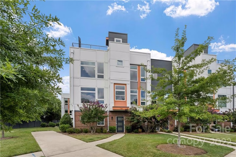 118 W Poindexter Drive