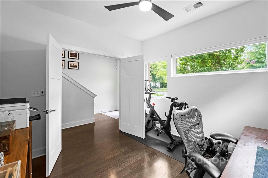 Property image 5 of 118 W Poindexter Drive in Southpoint, Charlotte, NC 28203