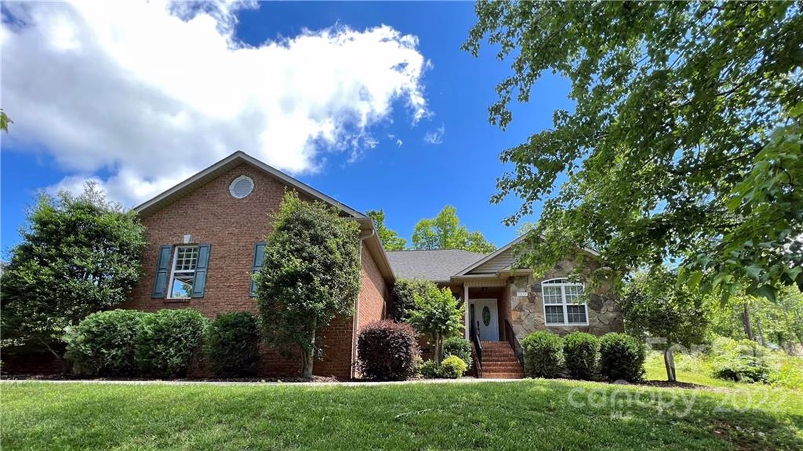 Property image 1 at 1277 Kensington Circle, Newton, NC 28658