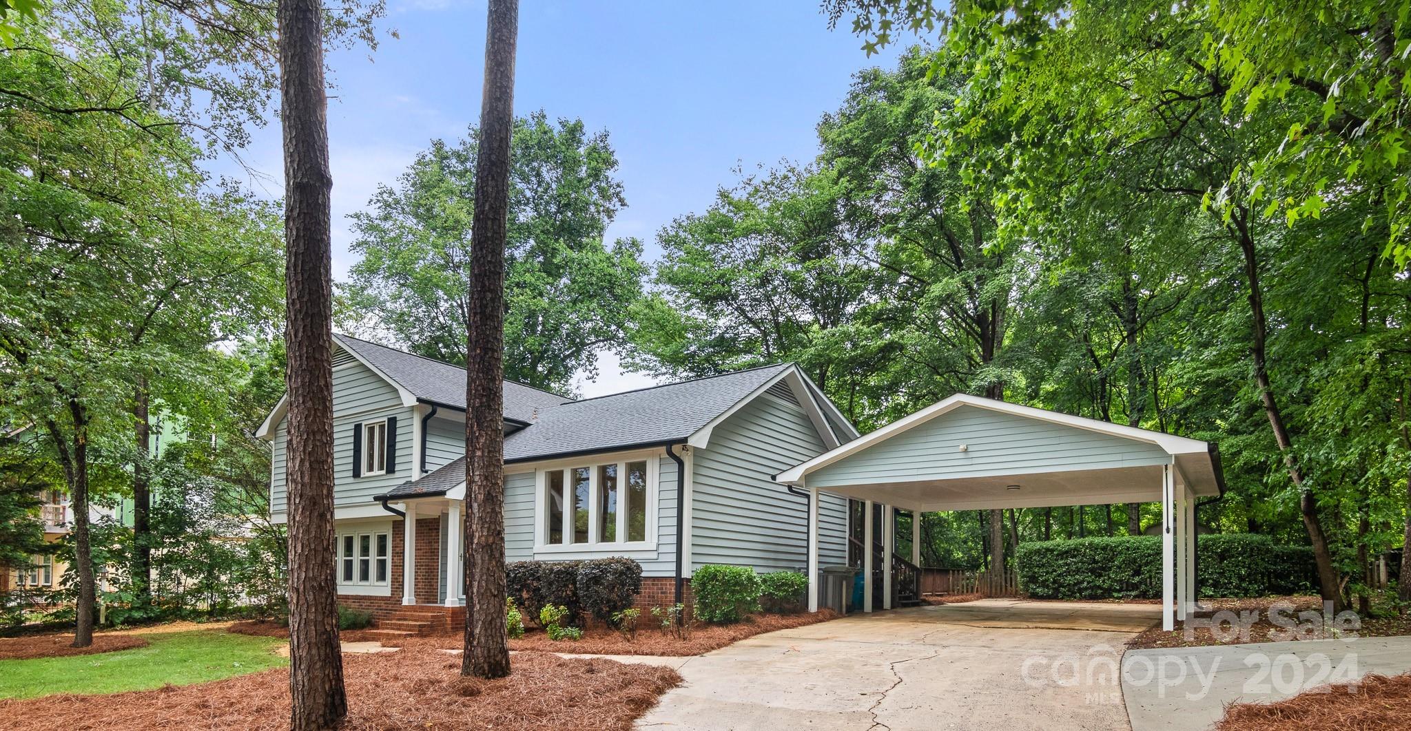 Property image 2 of 1102 Honeybee Trail in Old Orchard, Fort Mill, SC 29715