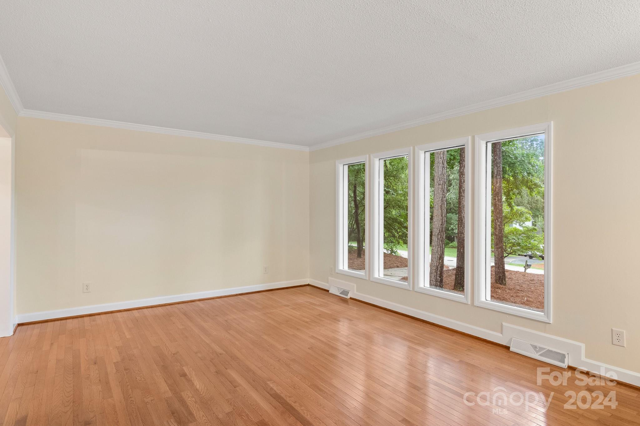 Property image 5 of 1102 Honeybee Trail in Old Orchard, Fort Mill, SC 29715
