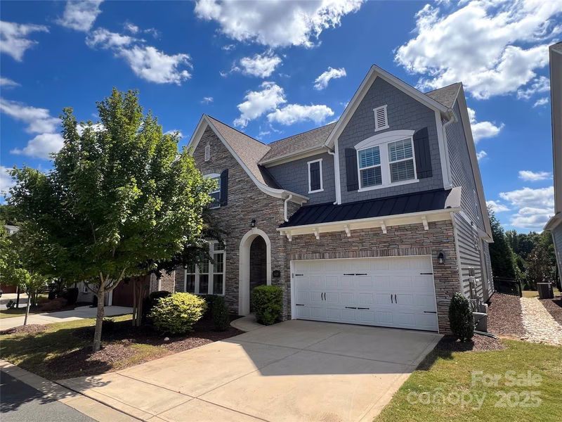 Waverly, Charlotte Community